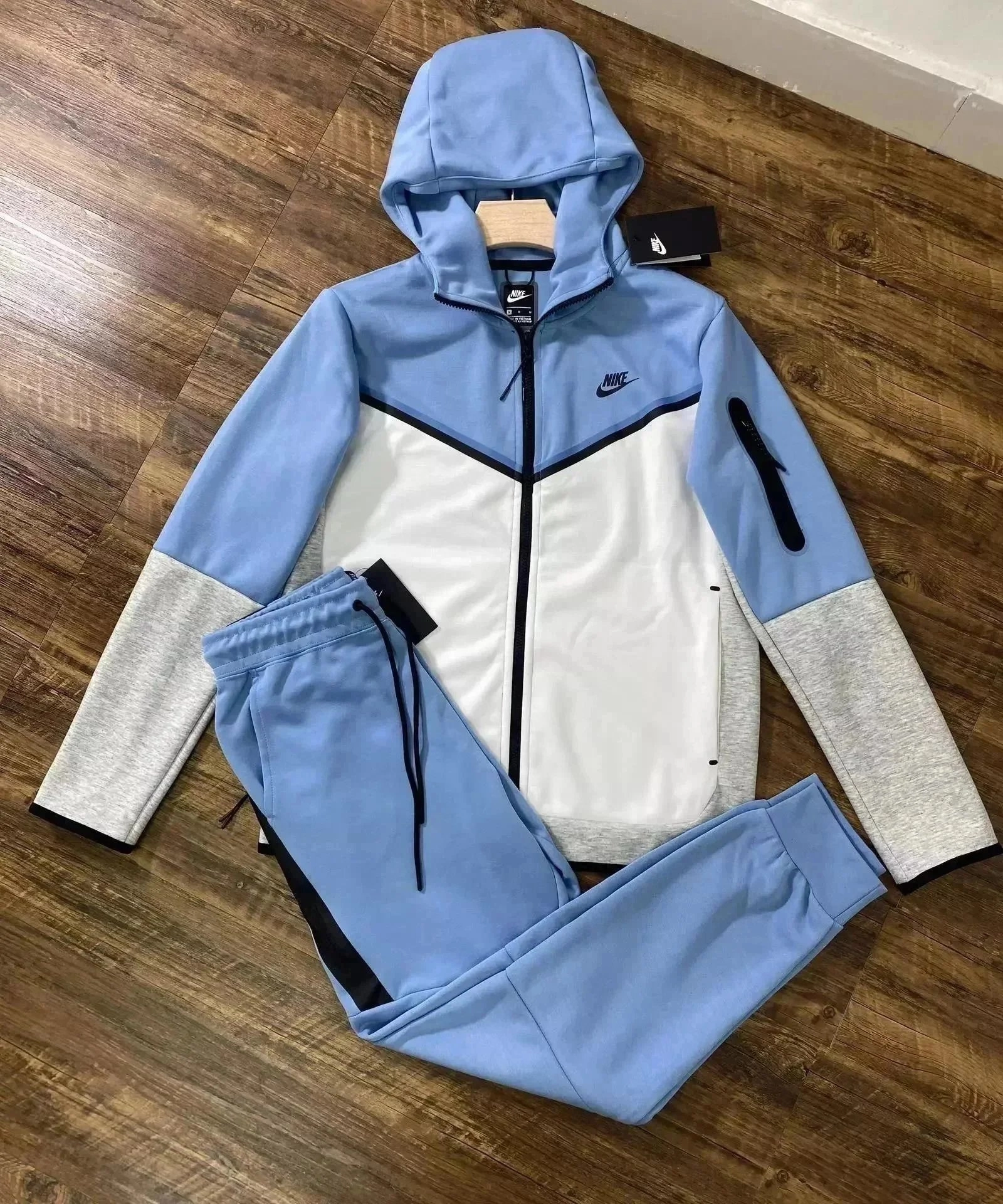 Nike Tech Fleece Windrunner Hoodie and Joggers Set - Light Blue