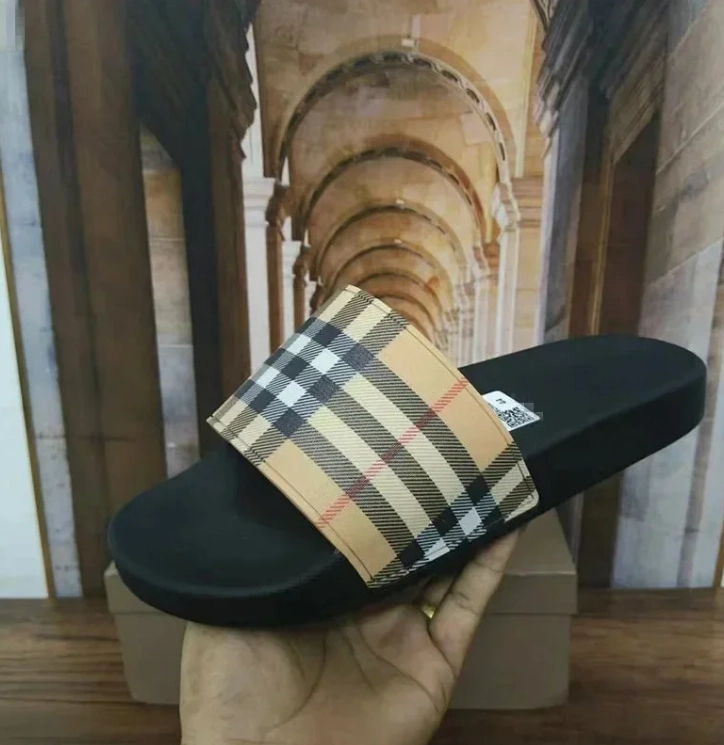 Burberry Nova Check Slide Sandal Black Beige Plaid