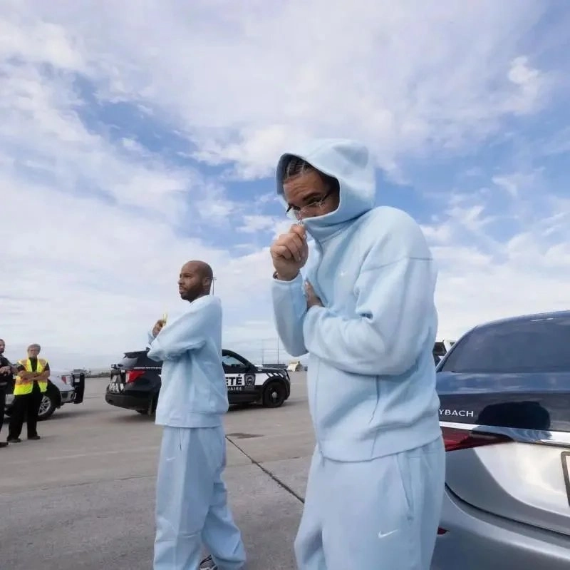 Nike Sportswear Essentials Hoodie Light Blue Full-Zip Fleece