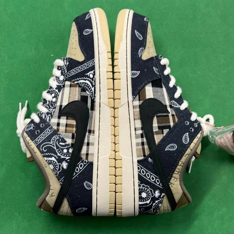 Nike SB Dunk Low Paisley Plaid Navy Blue Skate Shoes