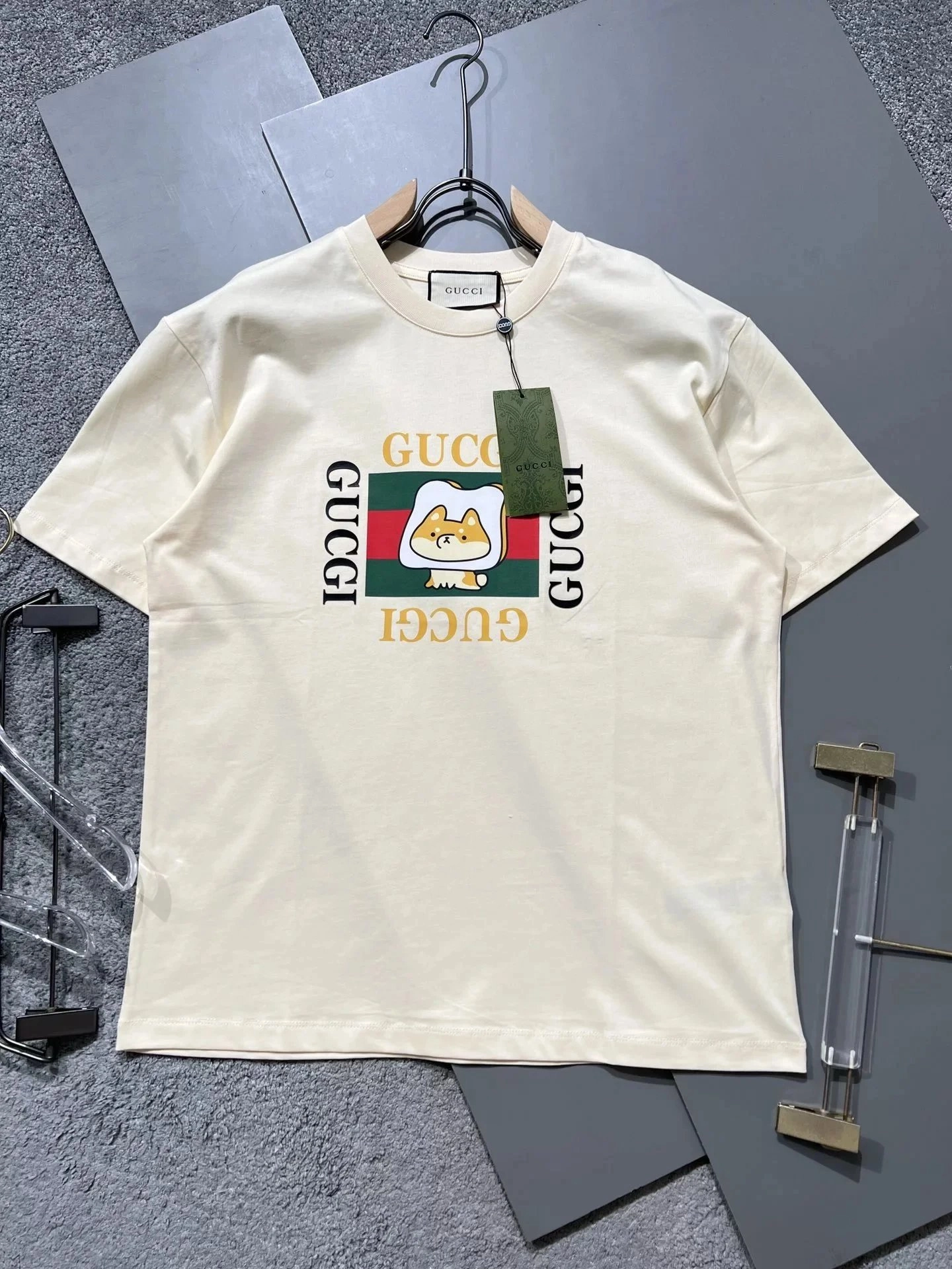 Gucci Cartoon Dog Print T-Shirt Cream Green Red