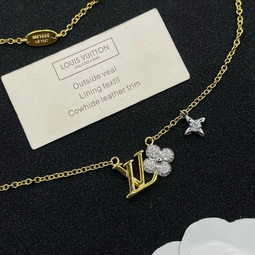 Louis Vuitton LV Flower Diamond Pendant Necklace Gold