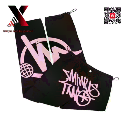 SMINDUS TRUO Black Mesh Towel with Pink Logo and Globe Design